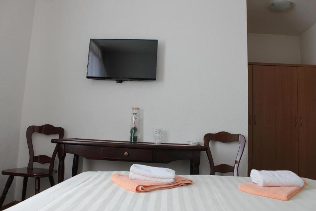 Hotel Suljovic Илиджа Экстерьер фото