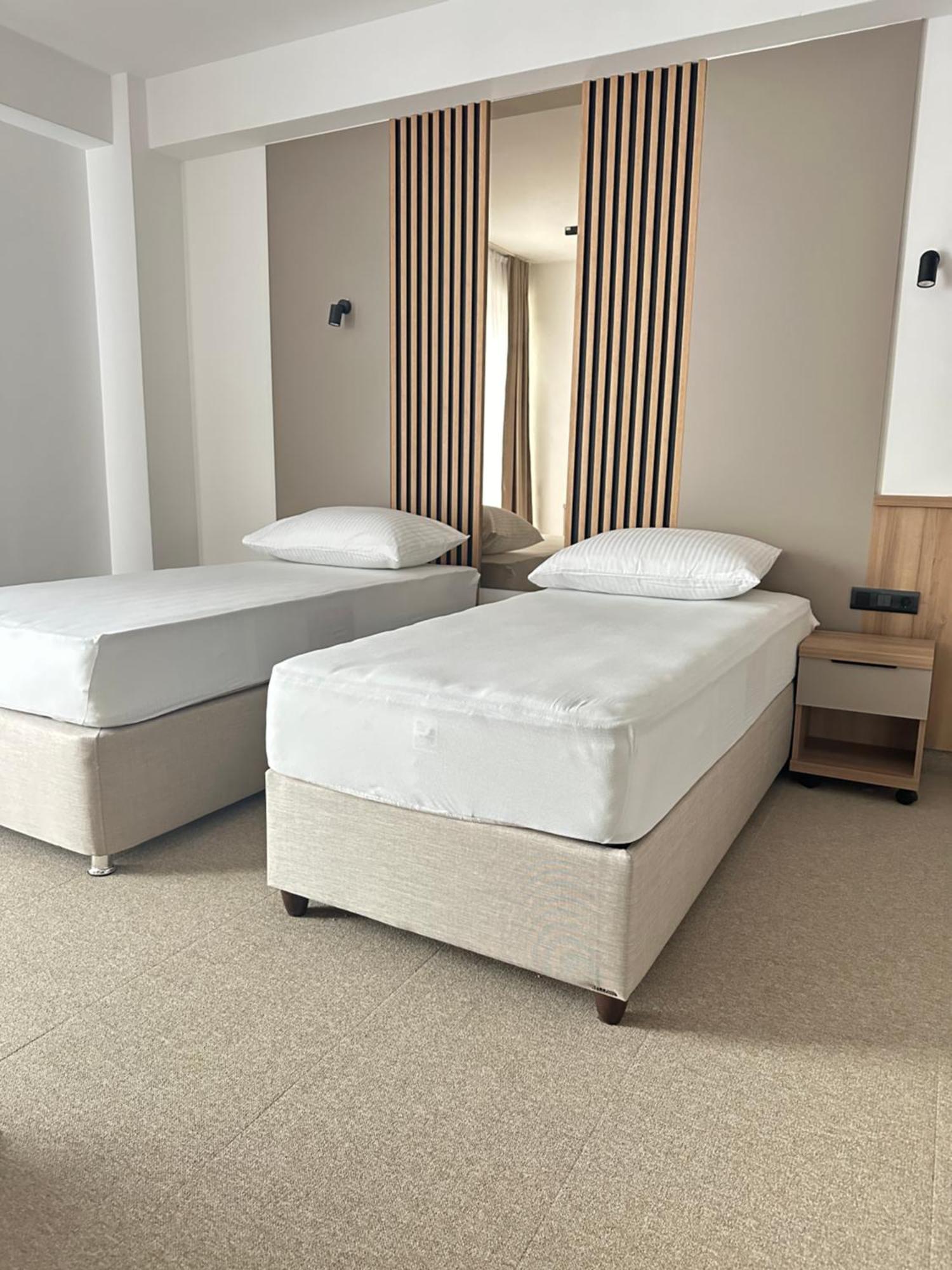 Hotel Suljovic Илиджа Экстерьер фото