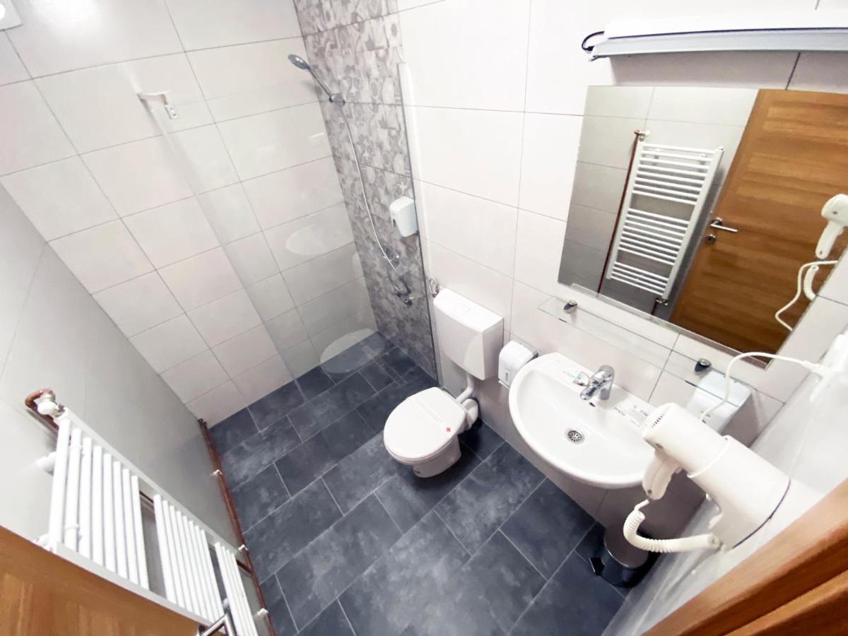 Hotel Suljovic Илиджа Экстерьер фото